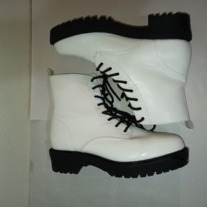 Forever 21 Faux Leather Lace Up Booties size 7